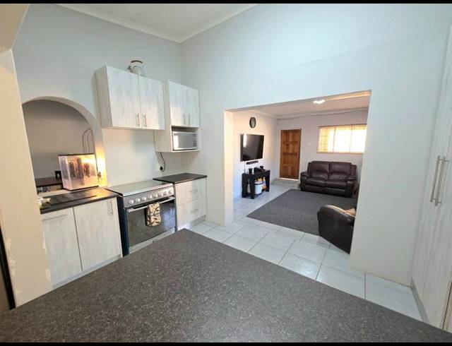 3 BEDROOM PROPERTY TO RENT IN VILLIERIA